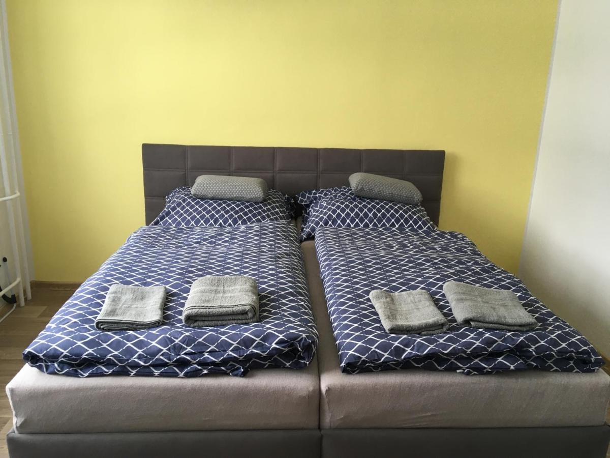 Апартаменти Apartman 21 Лоучна-над-Десноу Екстер'єр фото